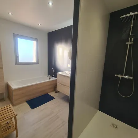 Maison Neuve Clim & Bar D'ete Sur Jardin Holiday home Royan